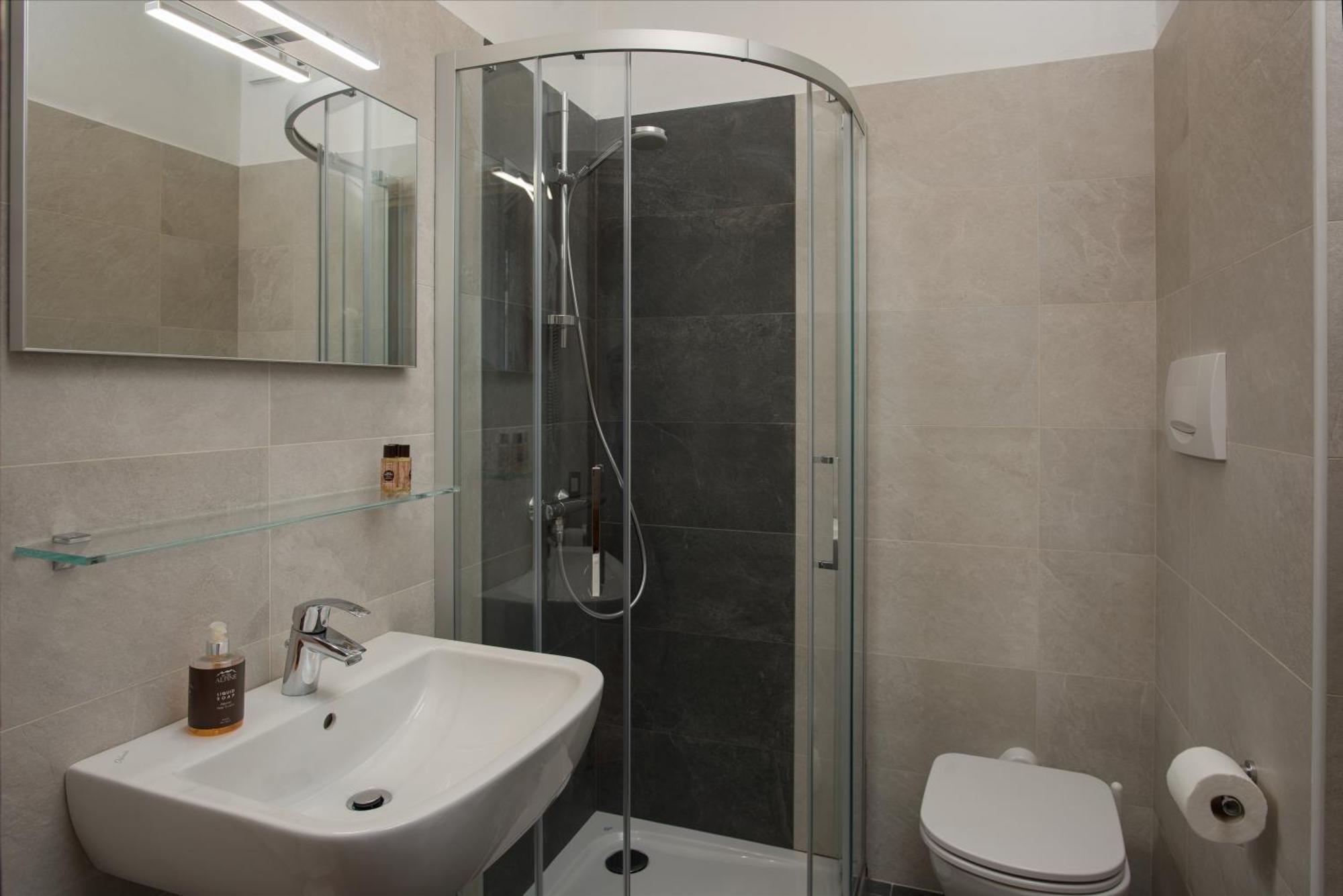 Centrale Hotel 3*
